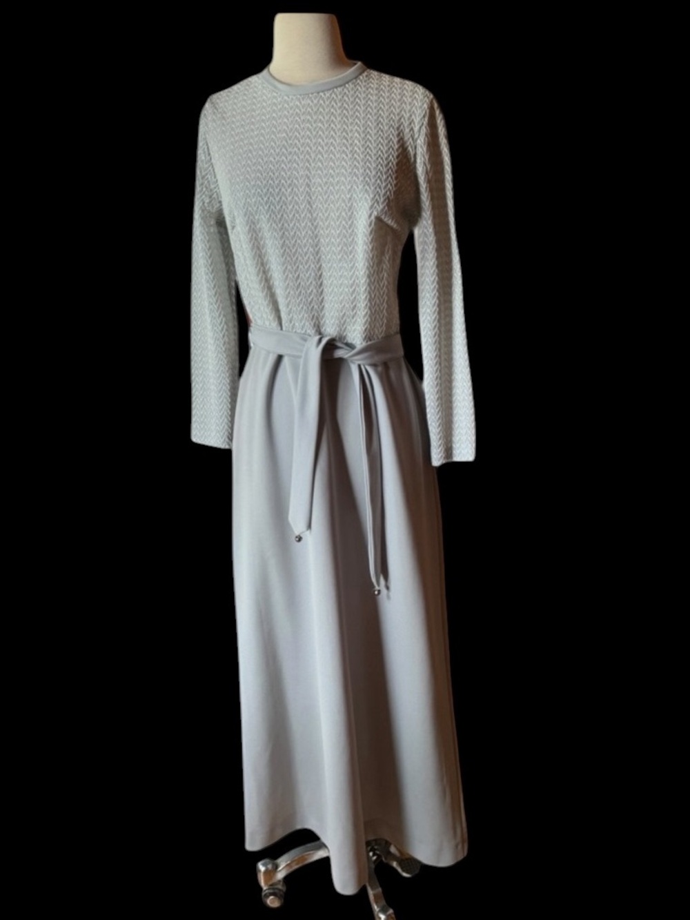 1970s Lady Carol‎ Sparkly Poly Gown
